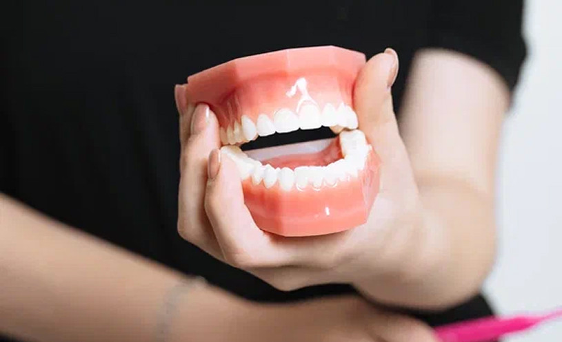 Перекрестная окклюзия в переднем отделе